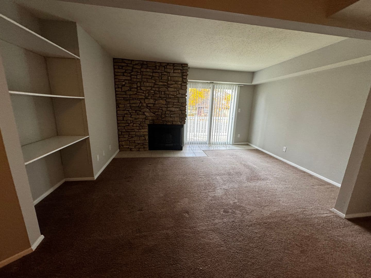 Fort Wayne Apartment: 5810 Meadows Dr.