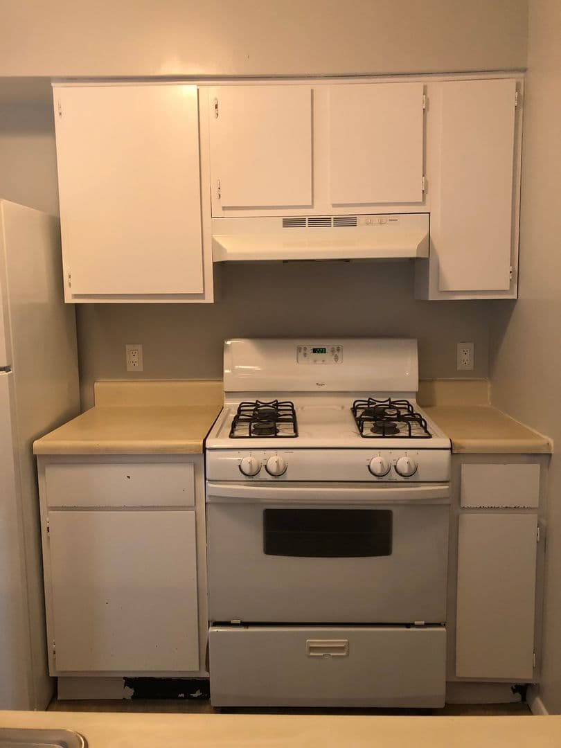 Fort Wayne Apartment: 5810 Meadows Dr.
