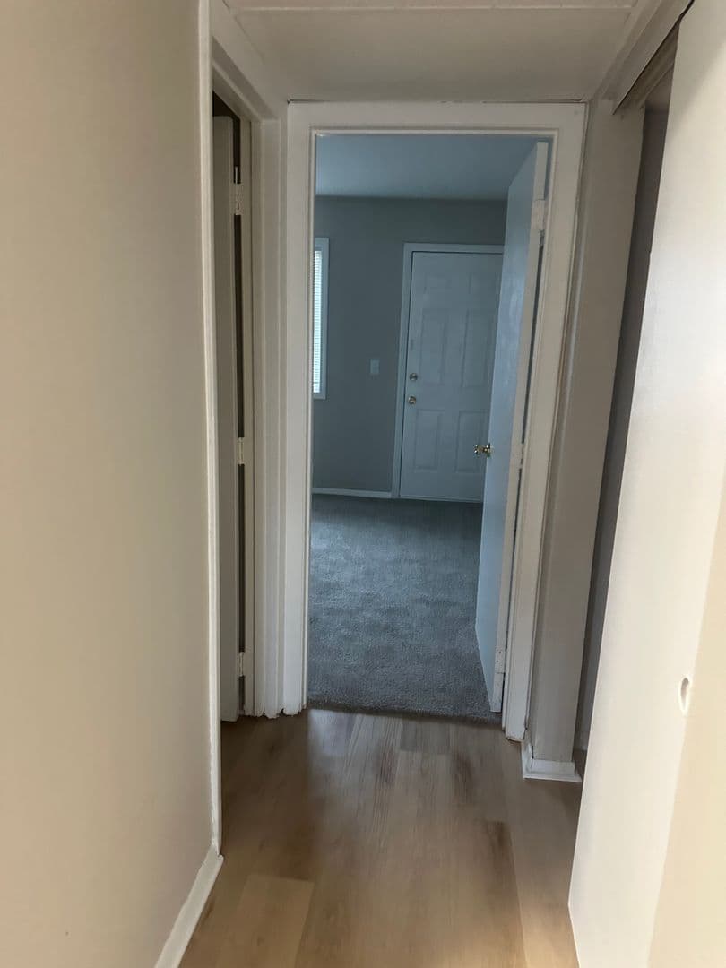 Fort Wayne Apartment: 1004 Fayette Drive