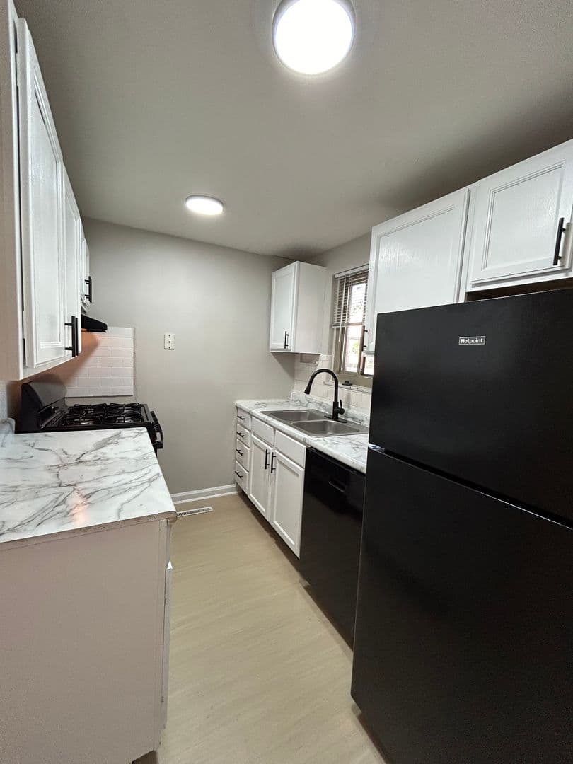 Fort Wayne Townhome: 522 Pinegrove Ln