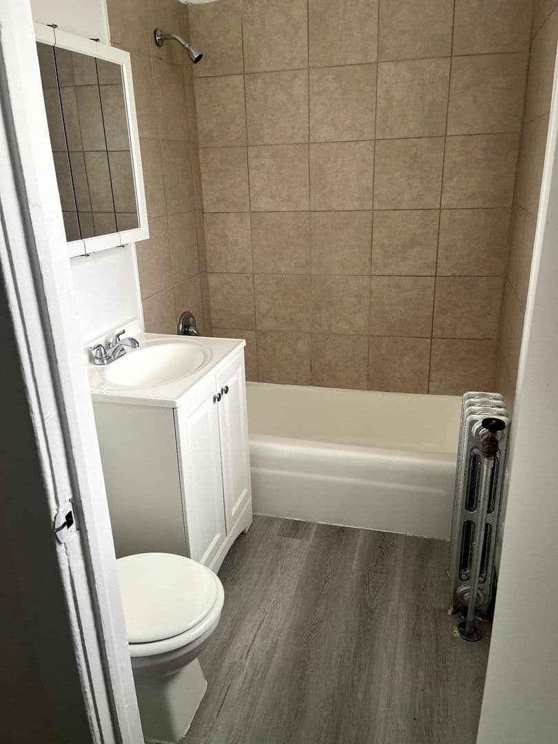 Chicago Apartment: 6238-44 S Western Ave