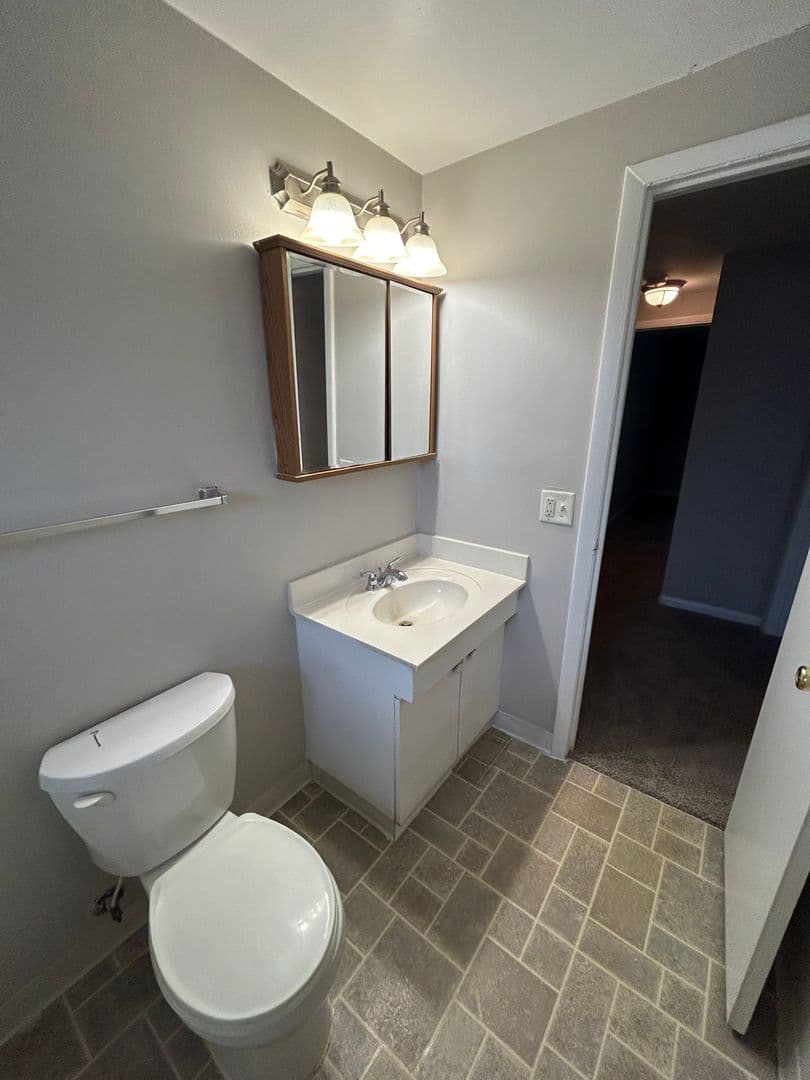Fort Wayne Townhome: 522 Pinegrove Ln