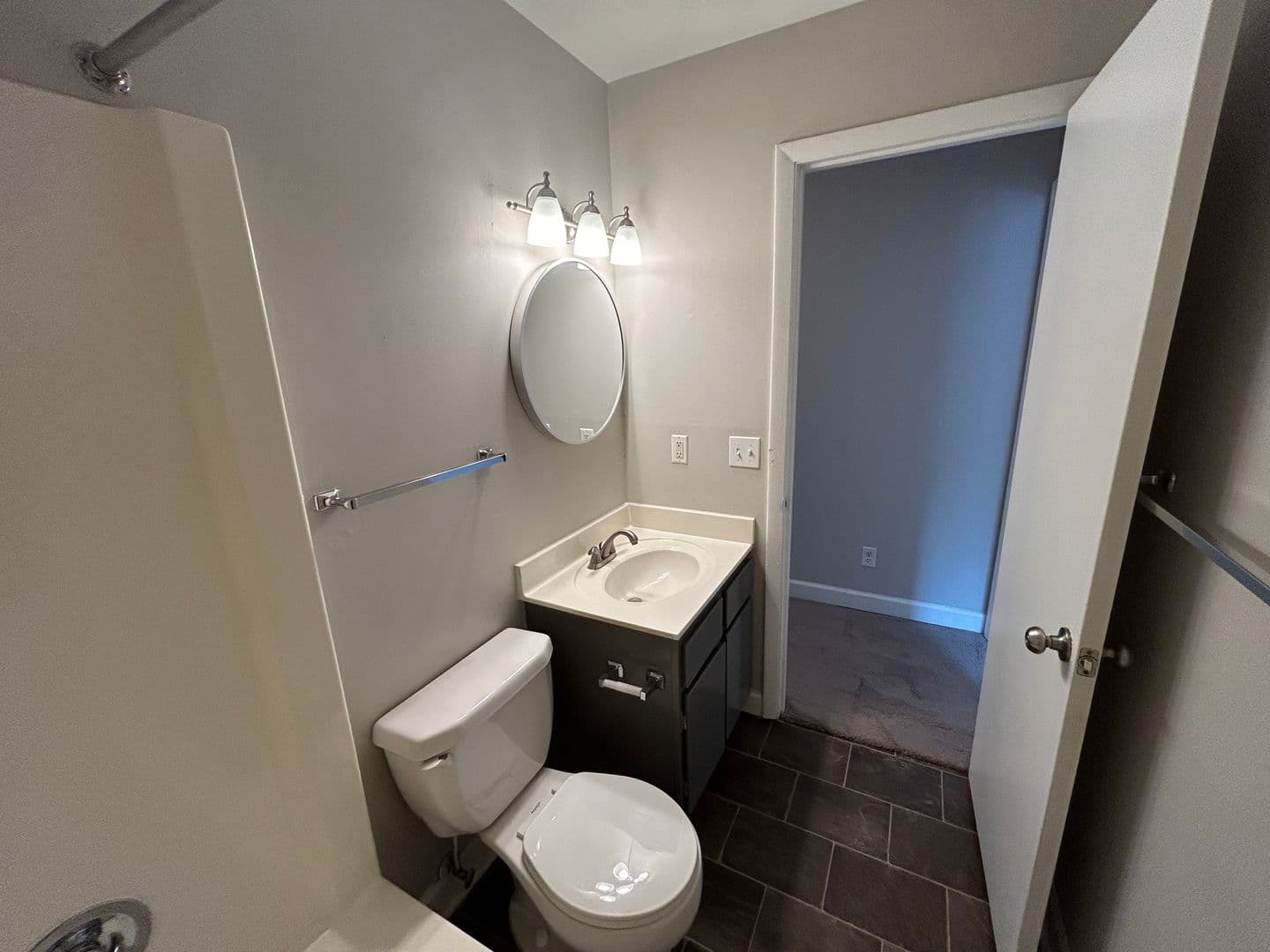 Fort Wayne Apartment: 700 Candlelite Ct