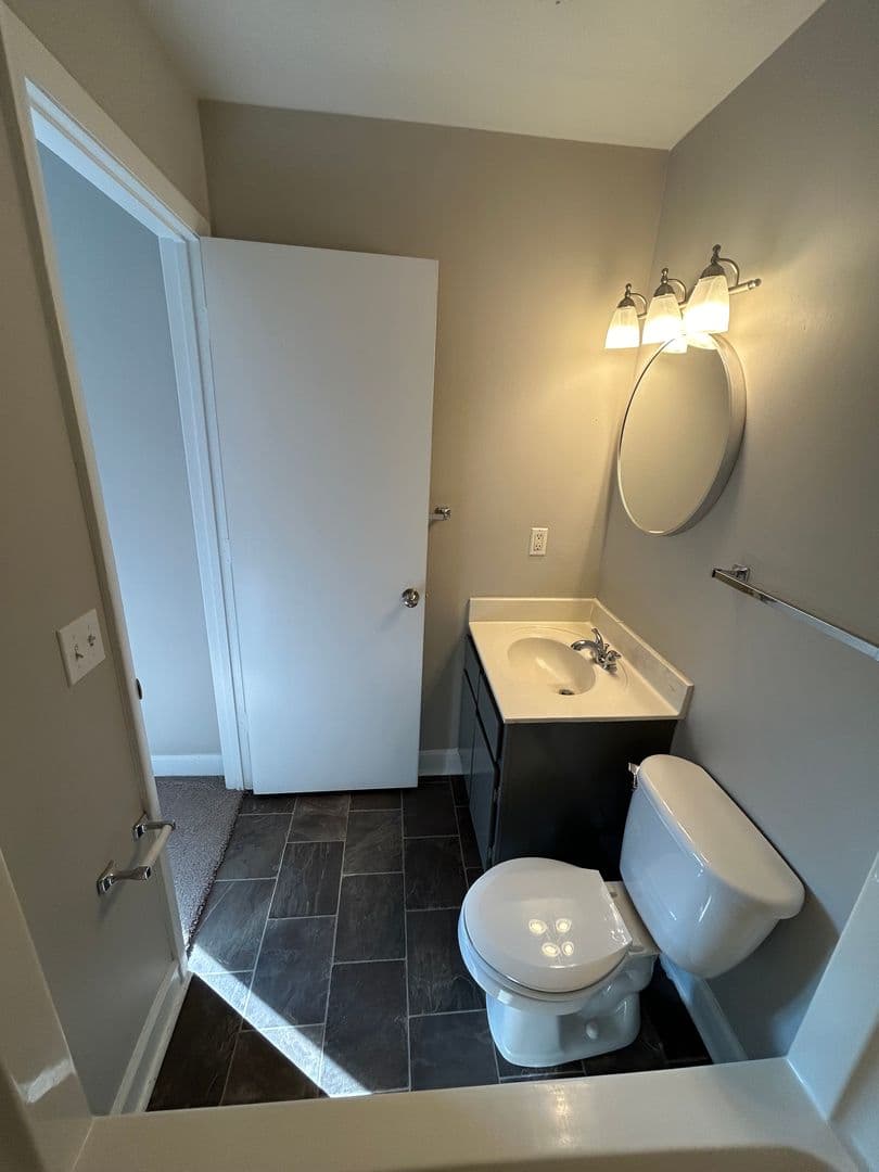 Fort Wayne Apartment: 700 Candlelite Ct