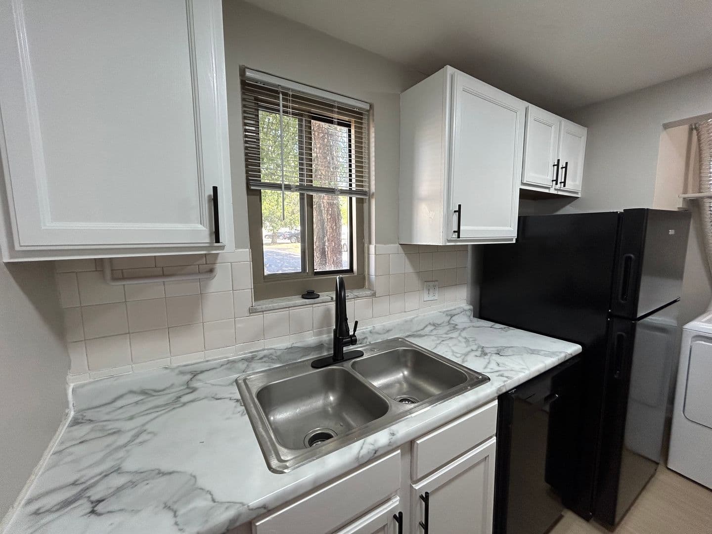 Fort Wayne Townhome: 522 Pinegrove Ln