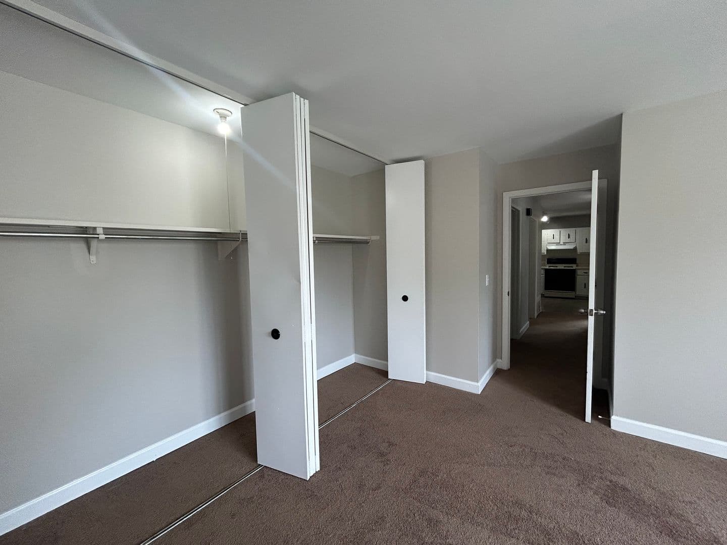 Fort Wayne Apartment: 700 Candlelite Ct