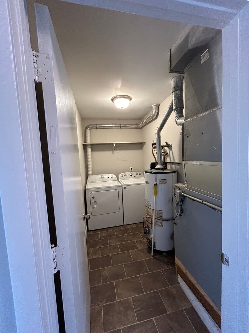 Fort Wayne Apartment: 700 Candlelite Ct
