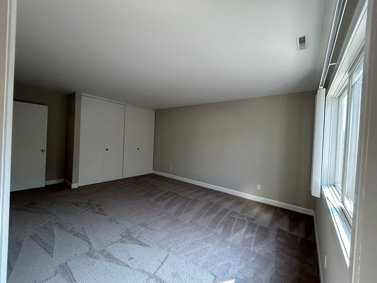 Fort Wayne Apartment: 700 Candlelite Ct