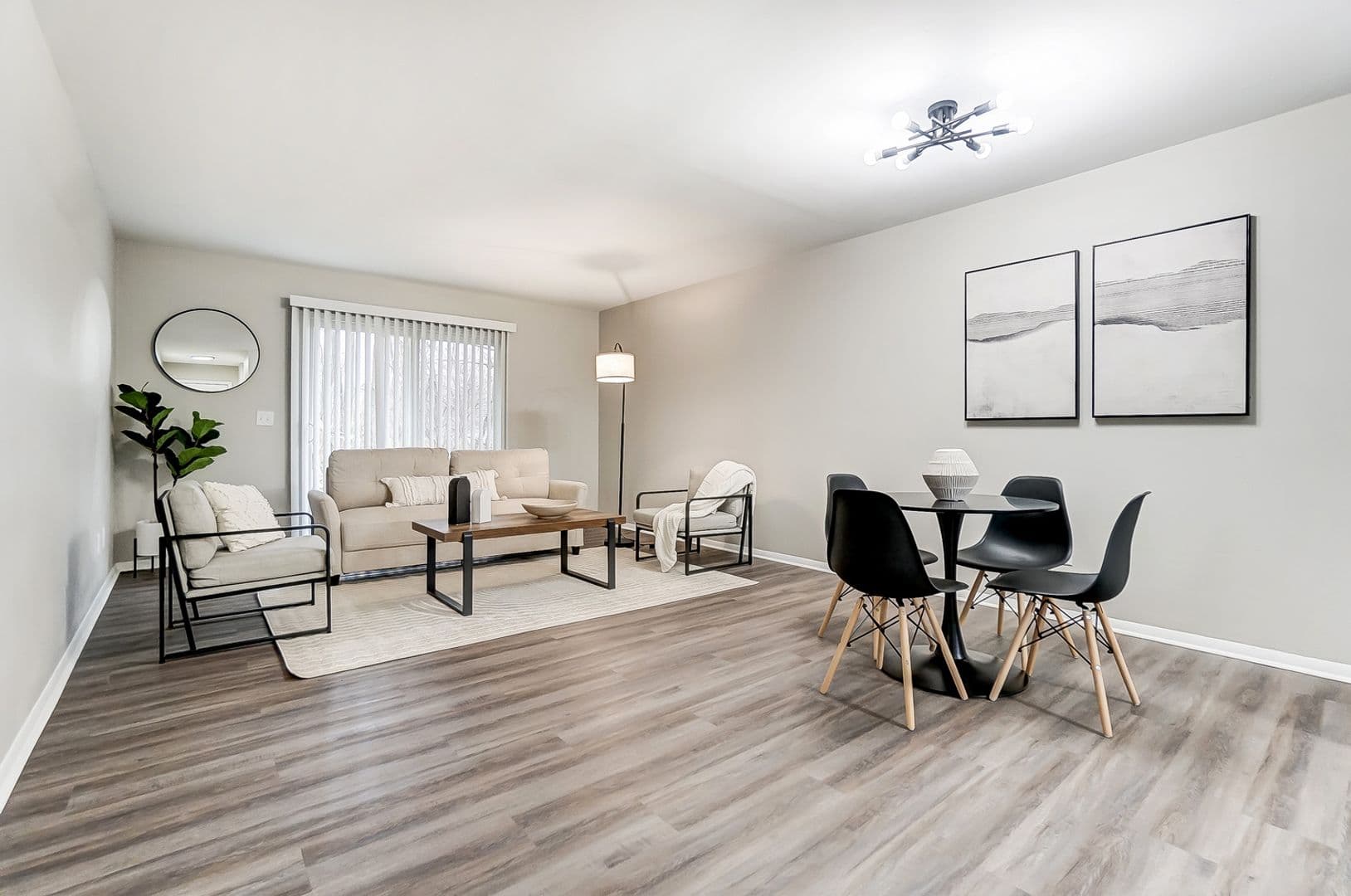 Fort Wayne Apartment: 1004 Fayette Drive