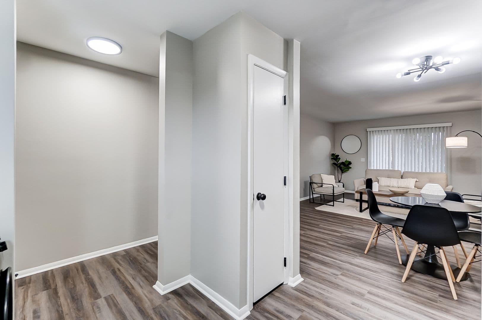 Fort Wayne Apartment: 1004 Fayette Drive