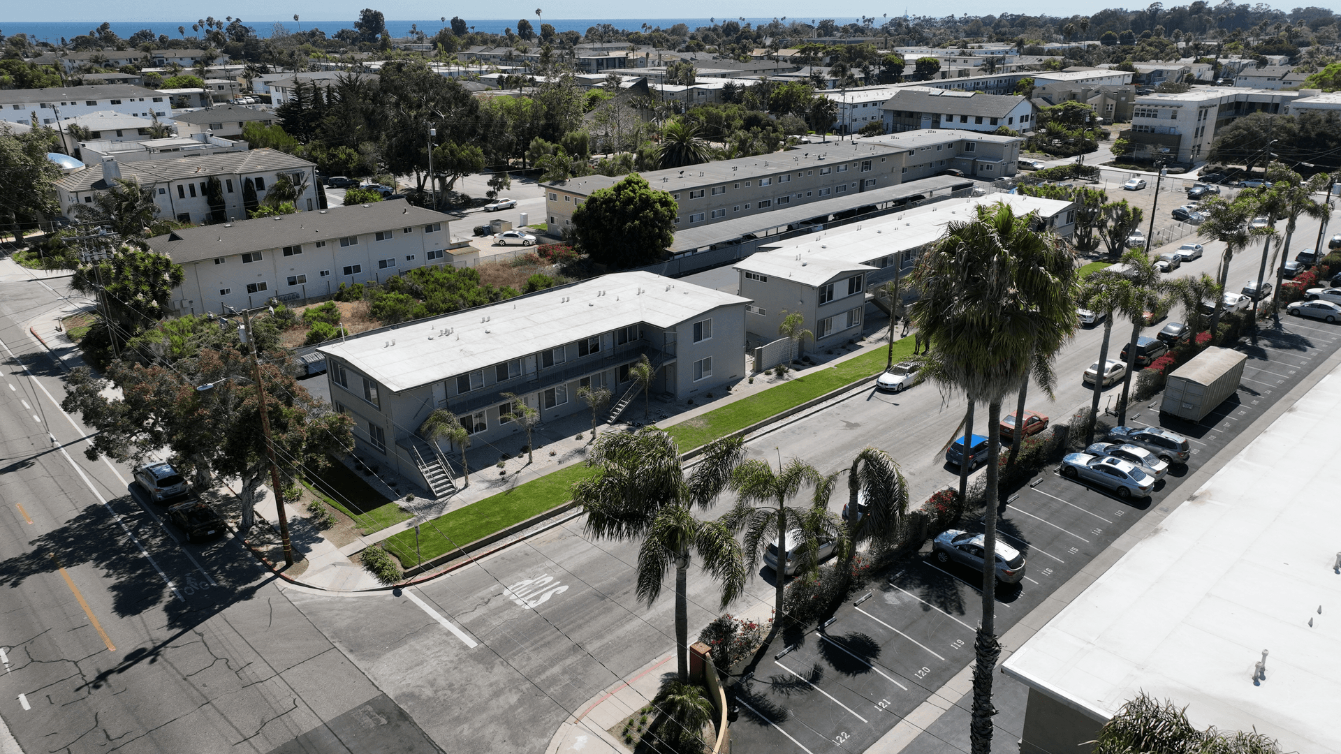Goleta Apartment: 759 Embarcadero del Mar