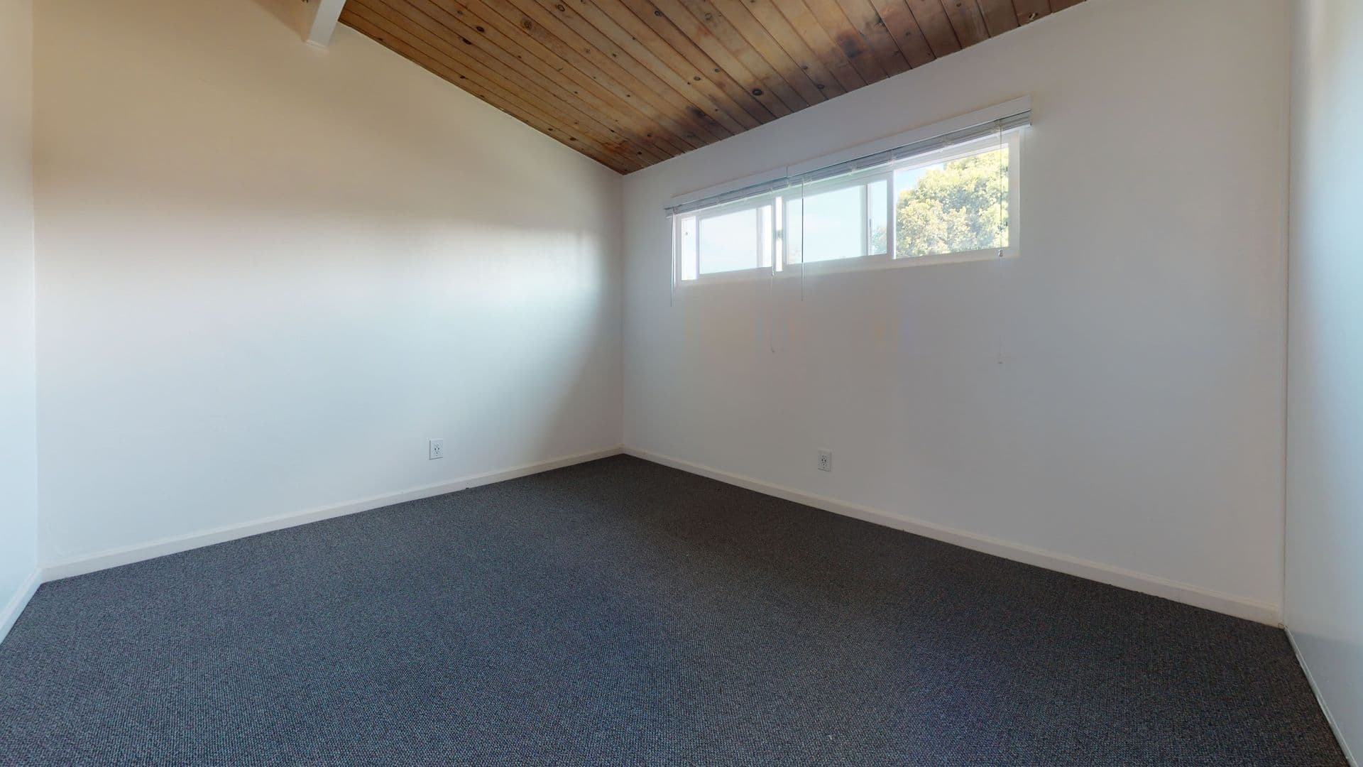 Goleta Apartment: 6587 Cervantes Rd