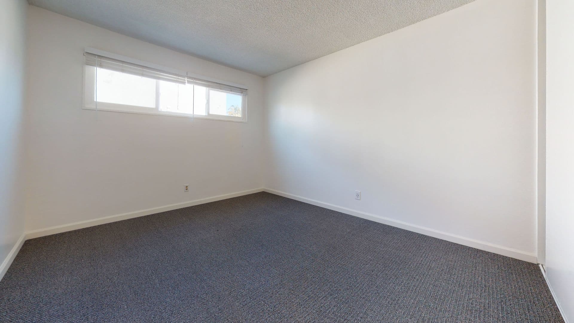 Goleta Apartment: 6587 Cervantes Rd