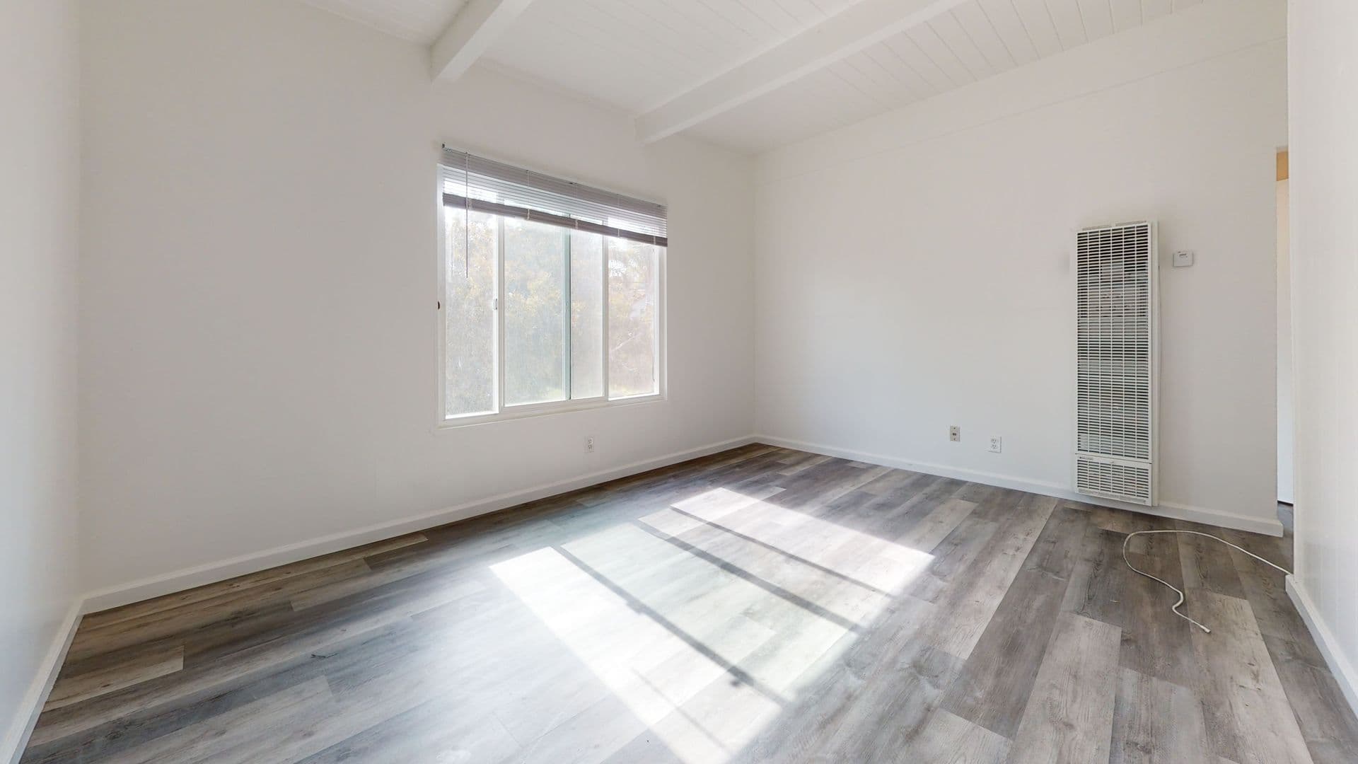 Goleta Apartment: 759 Embarcadero del Mar