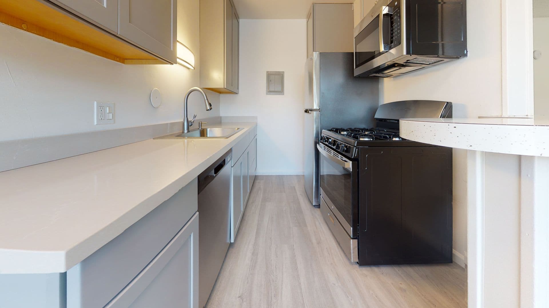 Goleta Apartment: 6587 Cervantes Rd