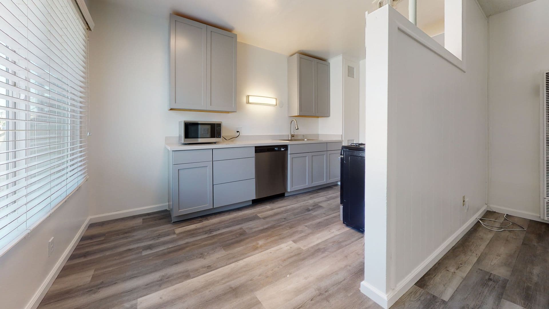 Goleta Apartment: 759 Embarcadero del Mar