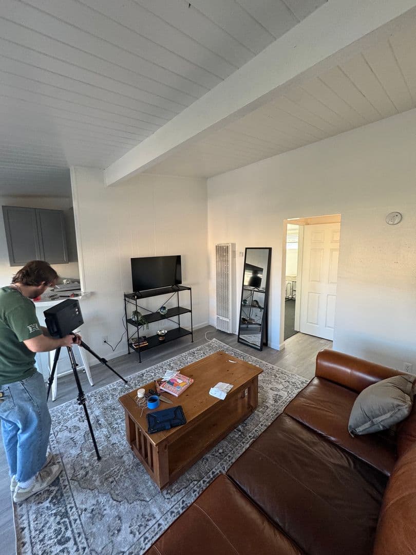 Goleta Apartment: 6587 Cervantes Rd