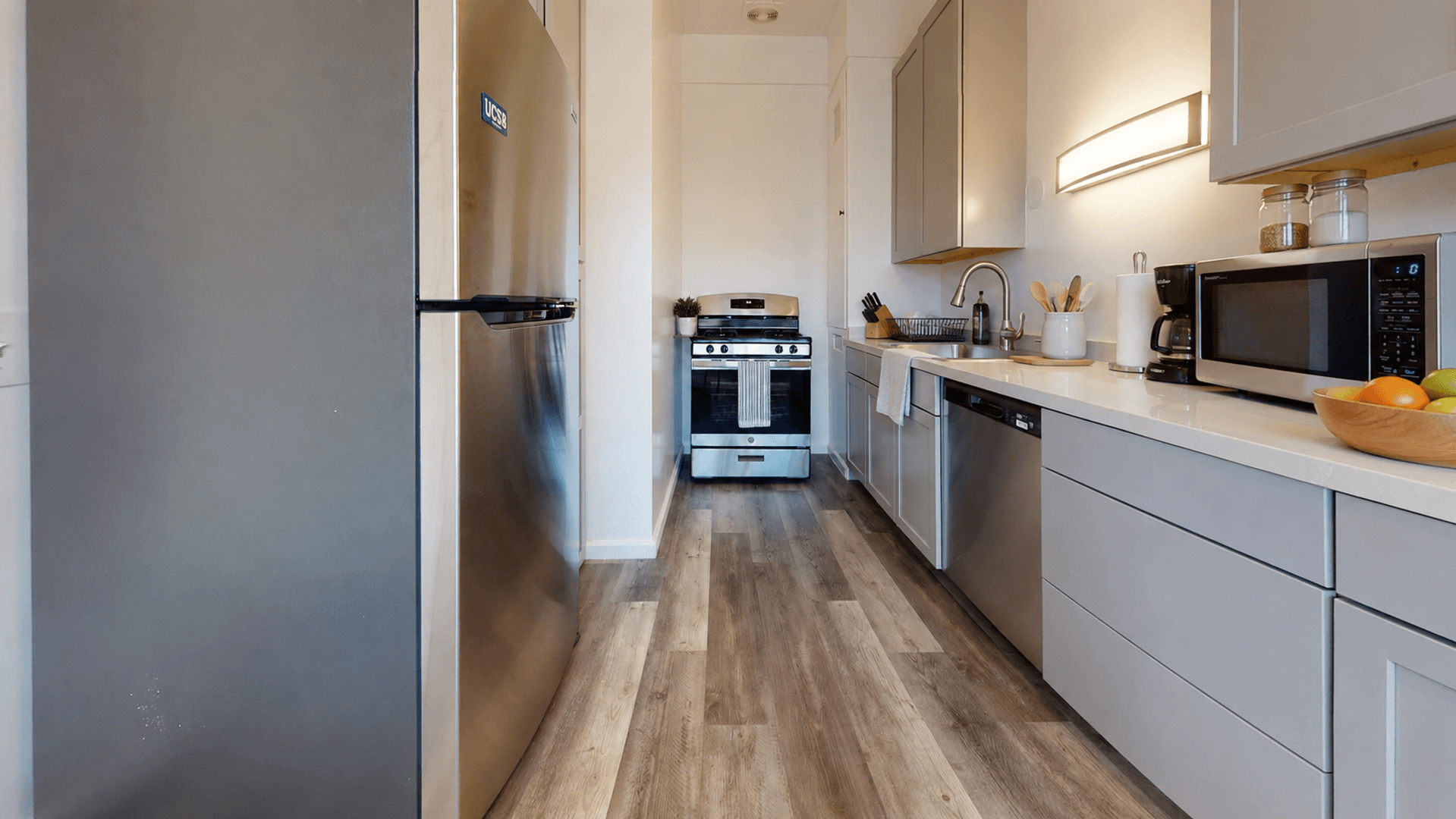 Goleta Apartment: 759 Embarcadero del Mar