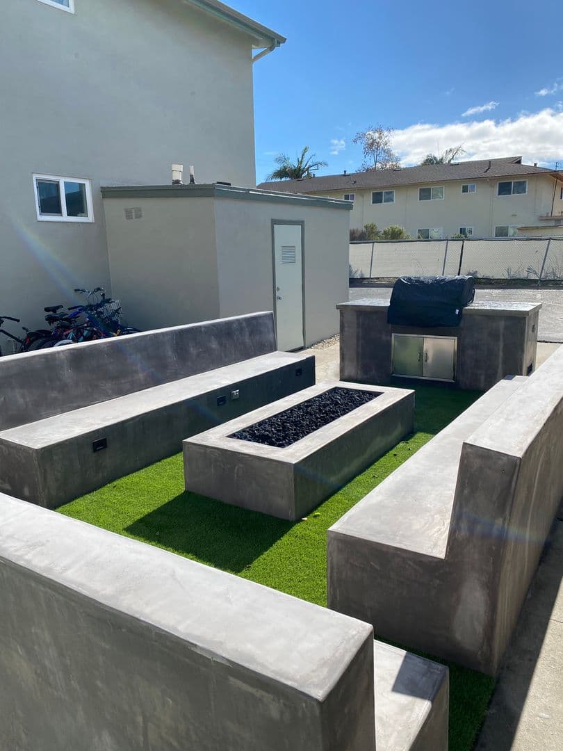 Goleta Apartment: 6587 Cervantes Rd