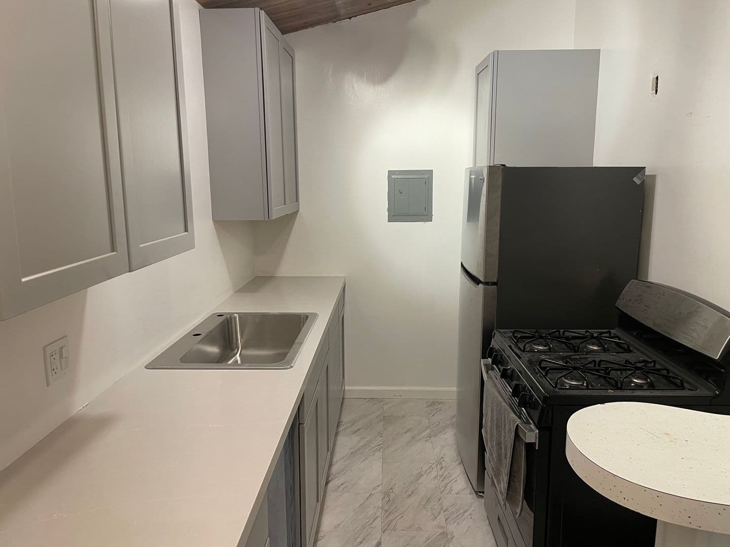 Goleta Apartment: 6587 Cervantes Rd