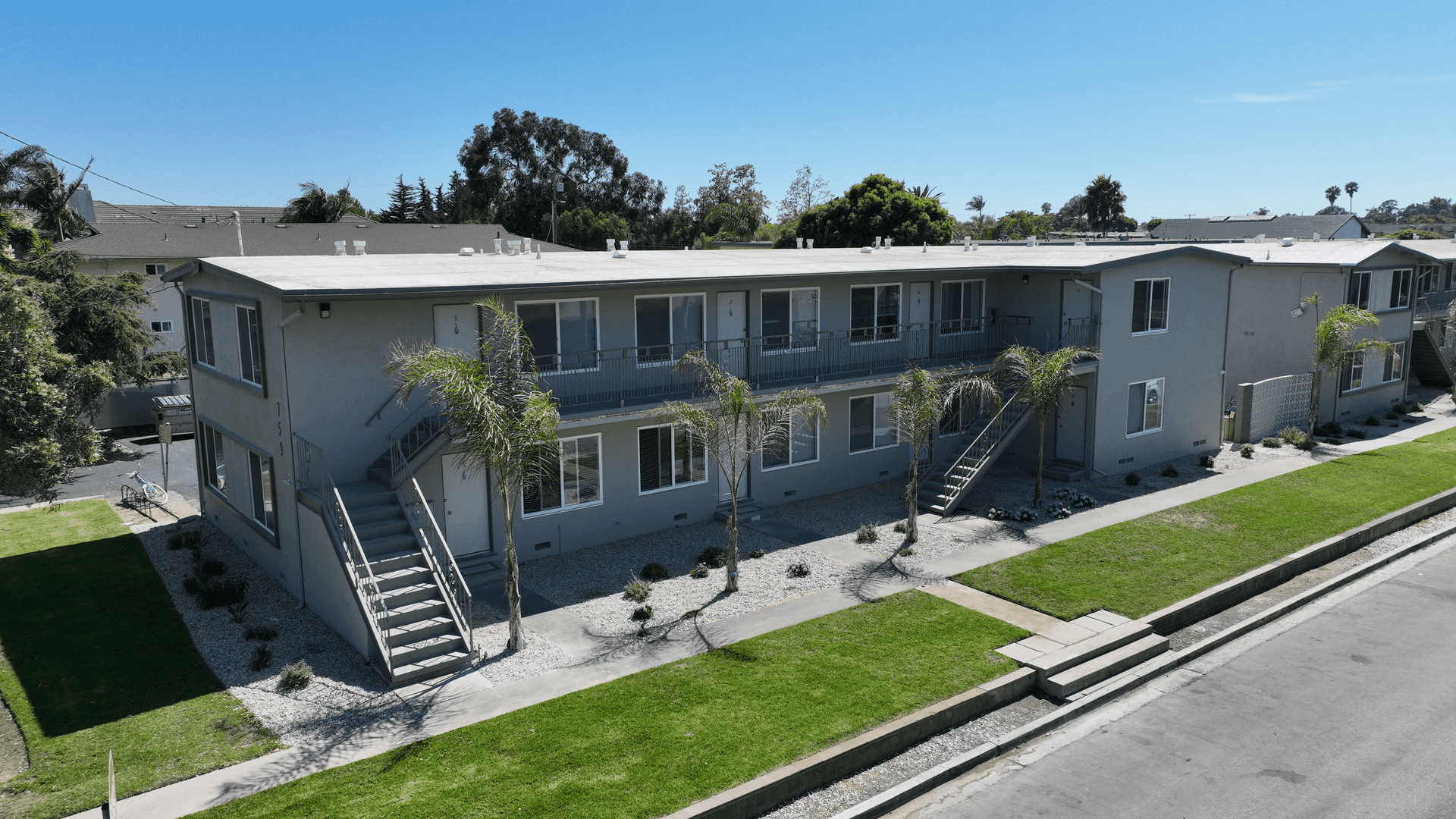 Goleta Apartment: 759 Embarcadero del Mar
