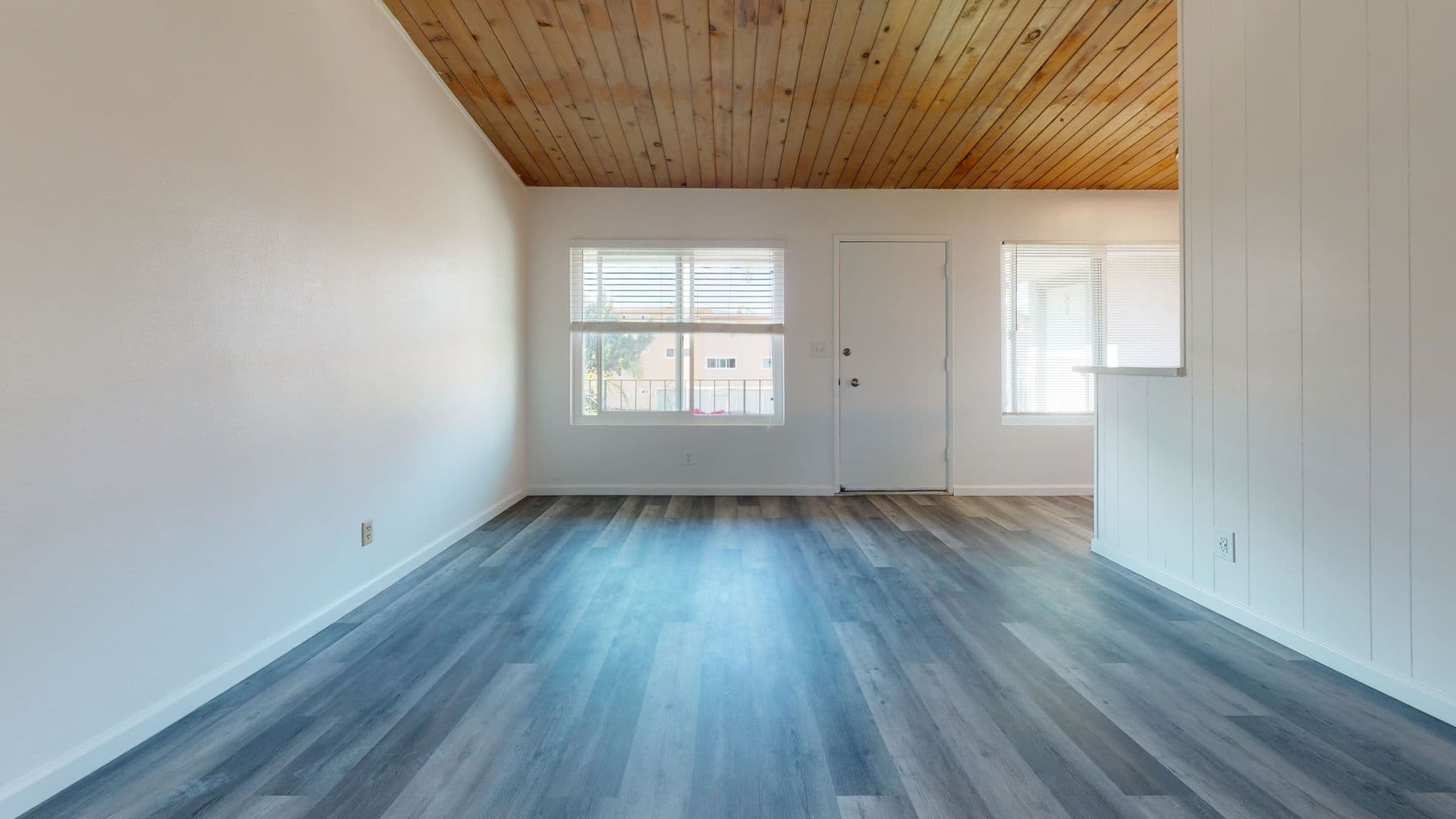 Goleta Apartment: 6587 Cervantes Rd
