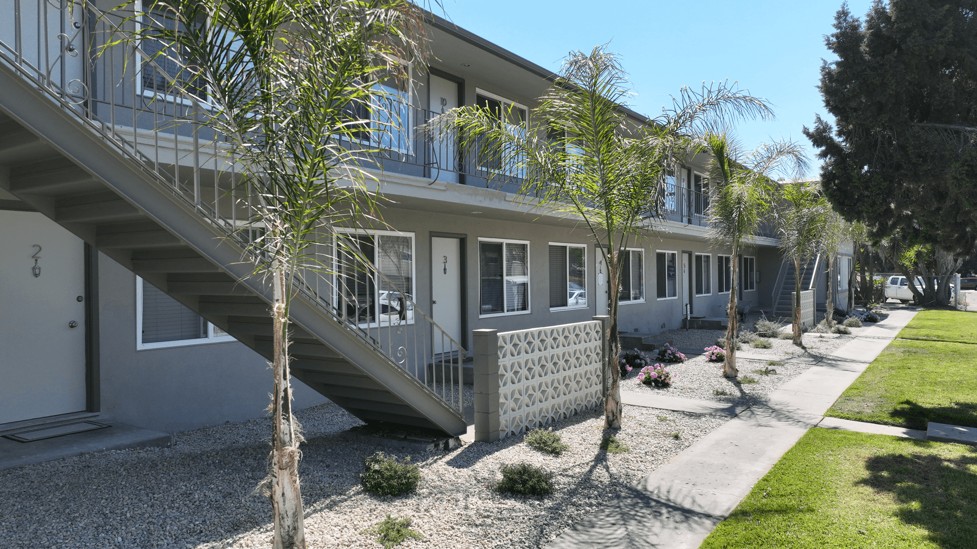 Goleta Apartment: 6587 Cervantes Rd