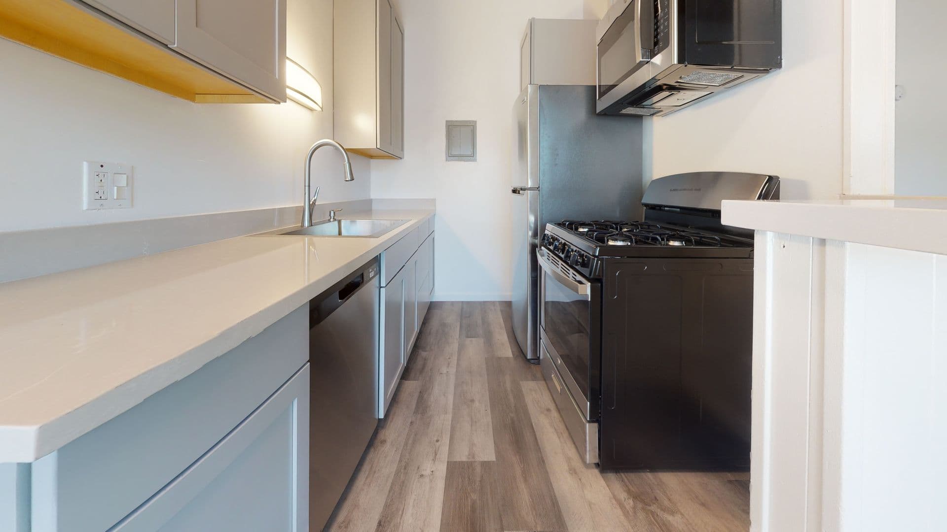 Goleta Apartment: 6587 Cervantes Rd