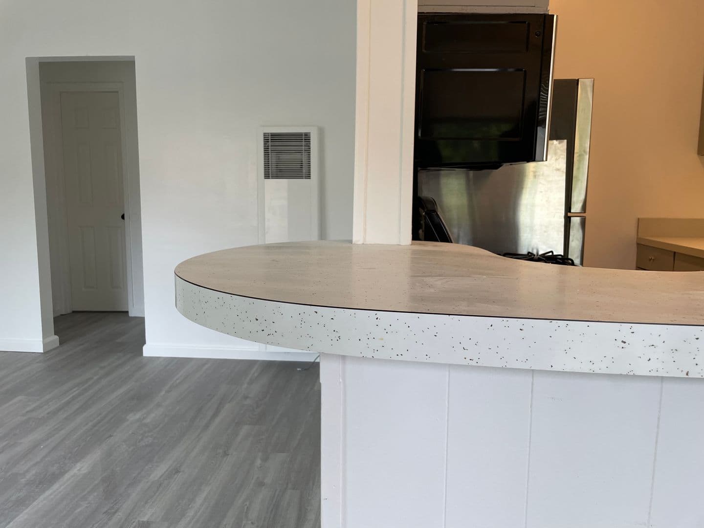 Goleta Apartment: 6587 Cervantes Rd