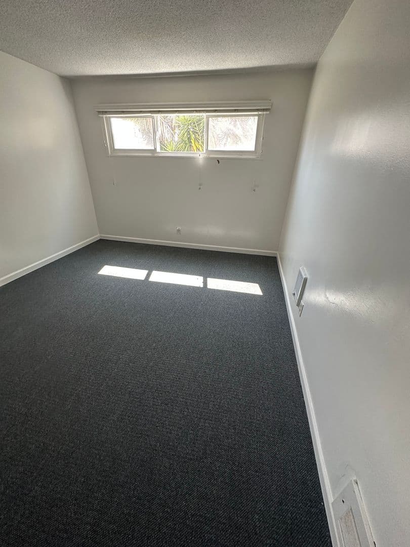 Goleta Apartment: 759 Embarcadero del Mar