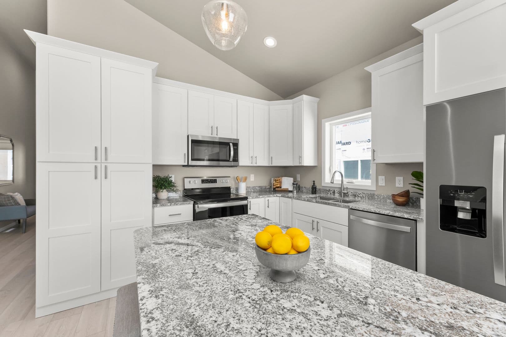 West Fargo House: 1140 27th Ave W