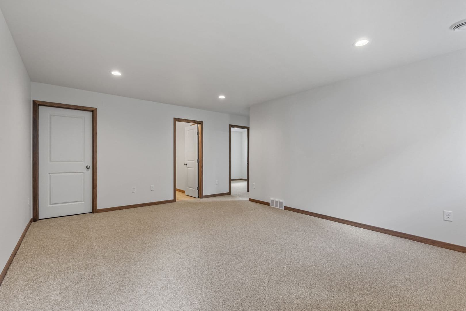 West Fargo House: 2714 10th St W
