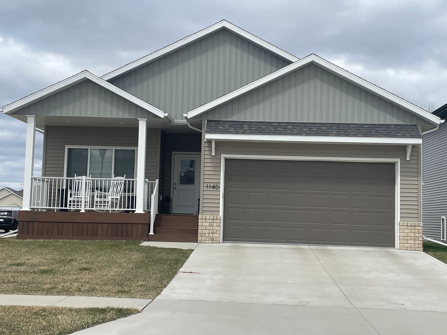 West Fargo House: 1140 27th Ave W
