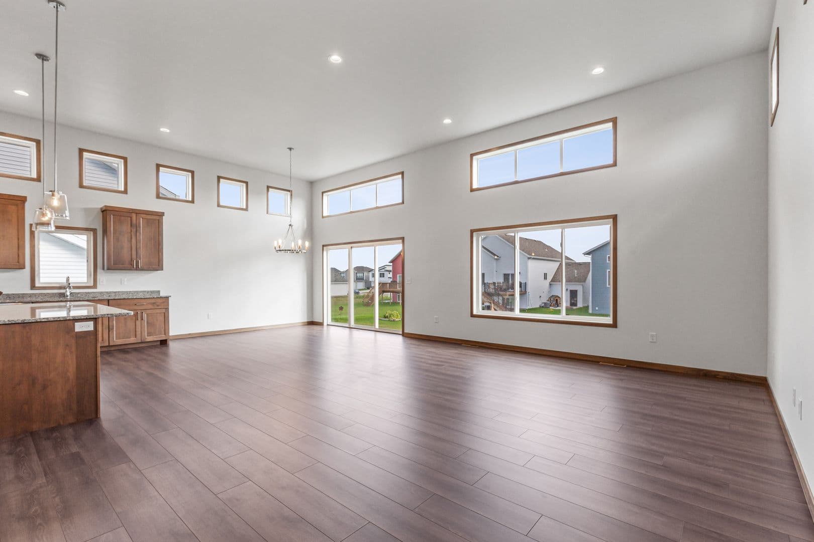 West Fargo House: 2714 10th St W