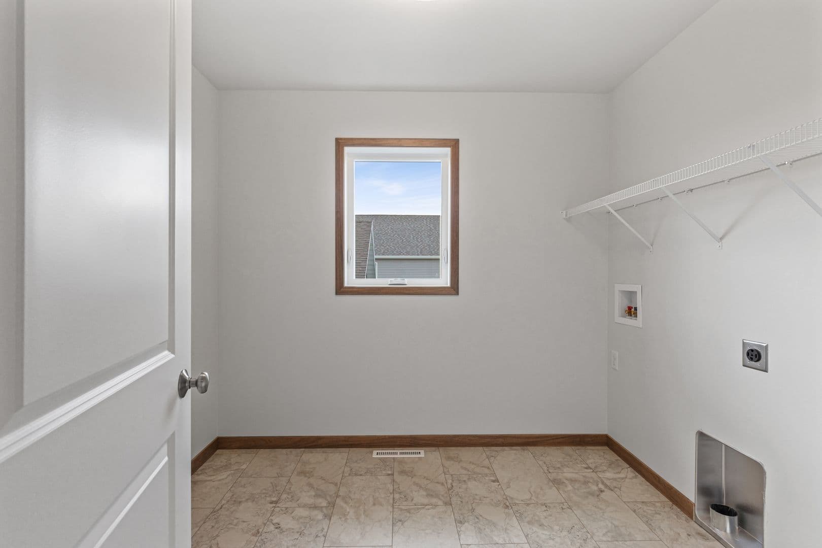 West Fargo House: 2714 10th St W
