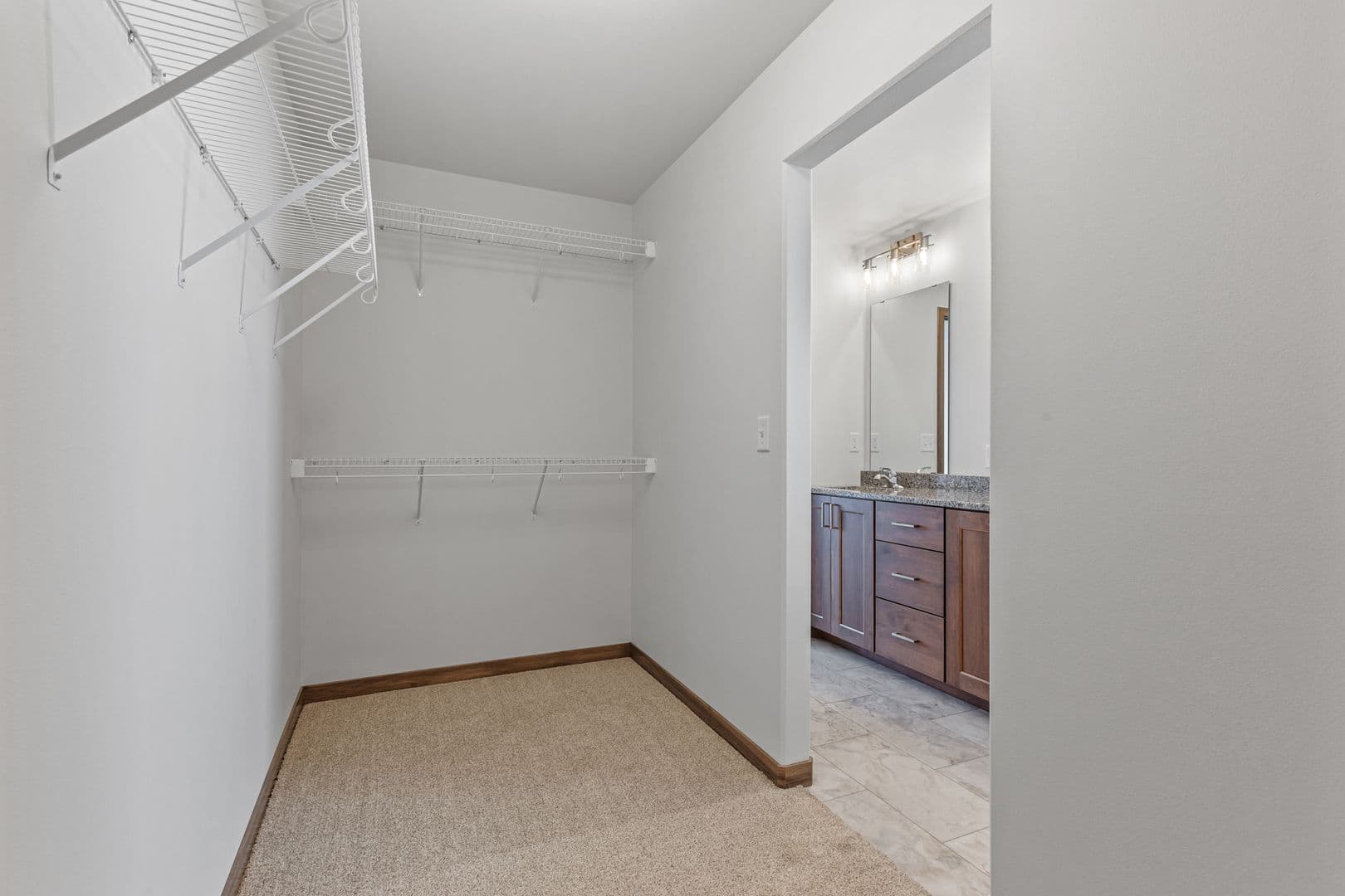 West Fargo House: 2714 10th St W
