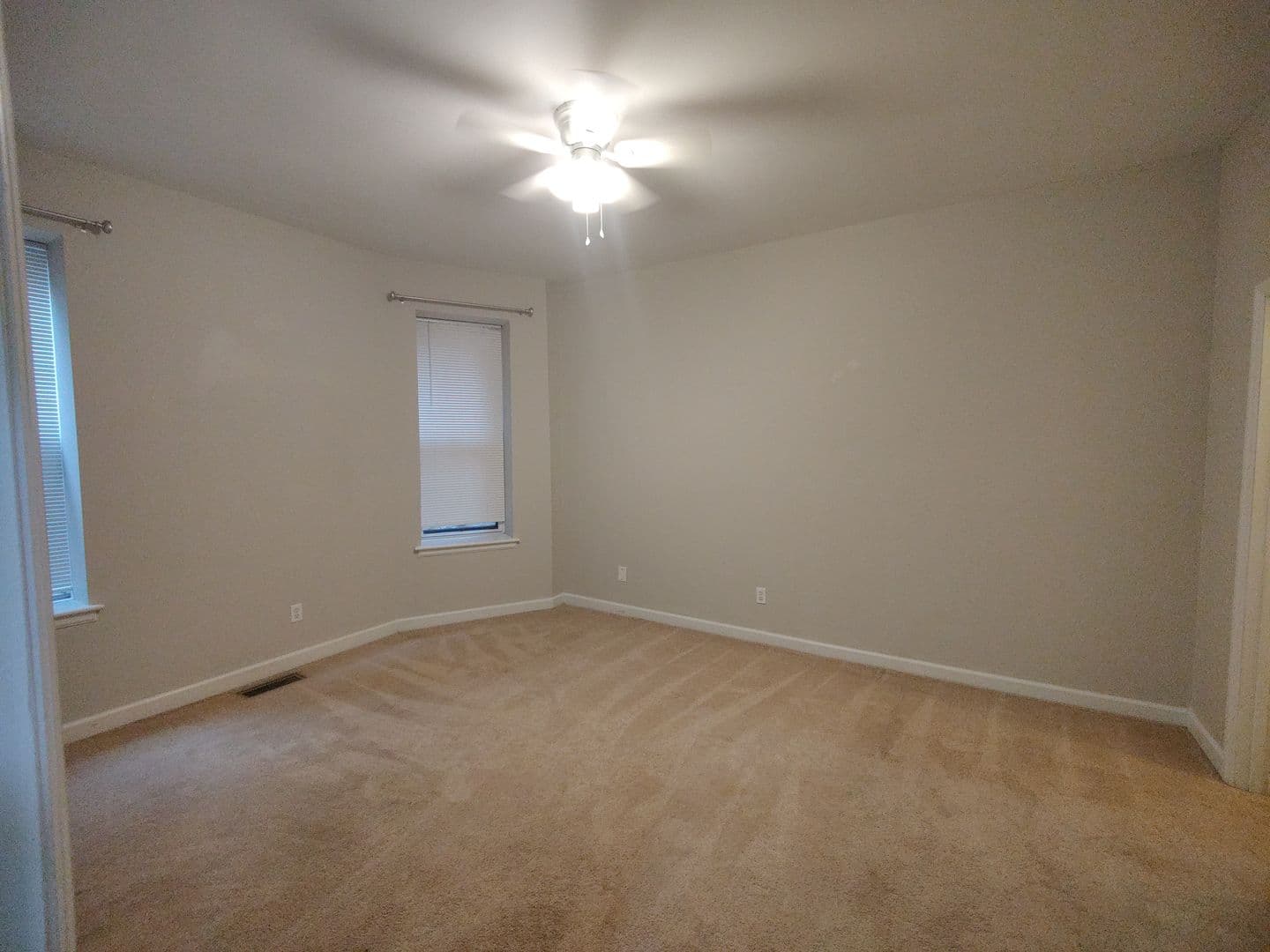 Saint Louis Apartment: 3867 Botanical