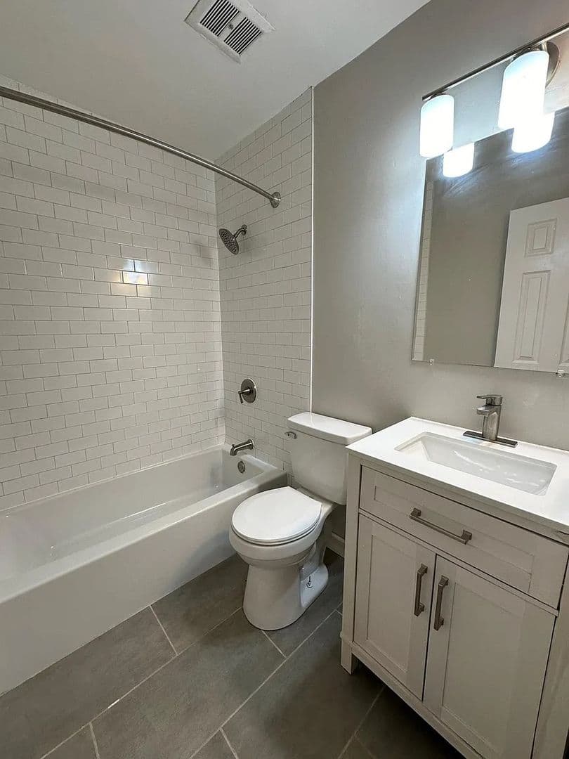SAINT LOUIS Apartment: 1956 SIDNEY ST