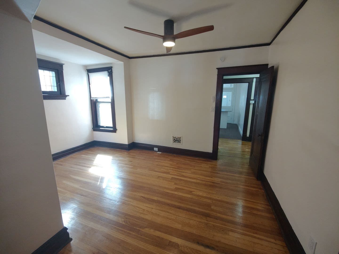SAINT LOUIS Apartment: 5328 BANCROFT