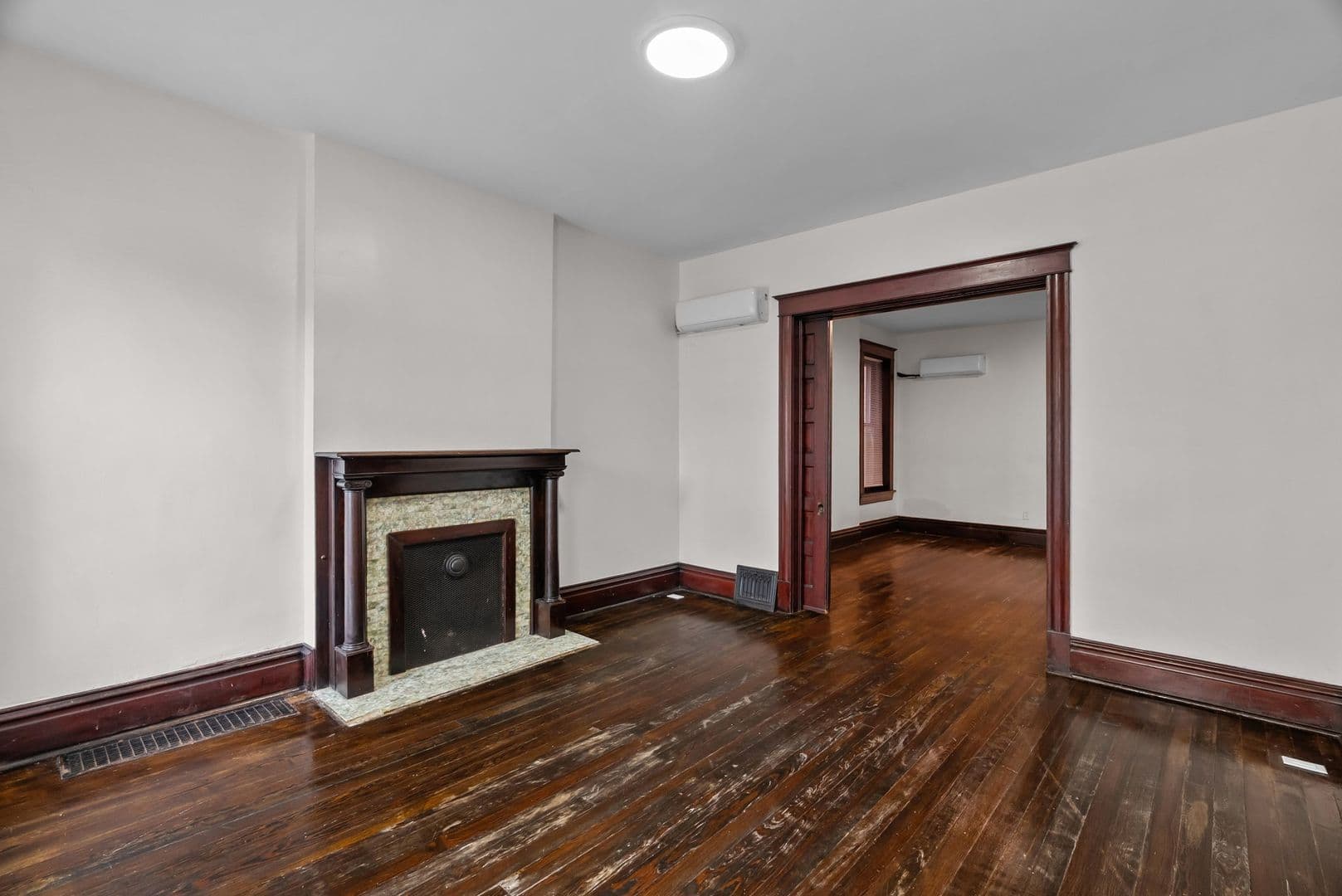 SAINT LOUIS Apartment: 2042-2044 RUSSELL BLVD