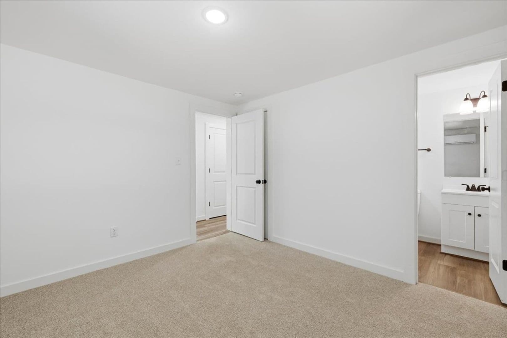 Amelia House: 15221 Wright Road