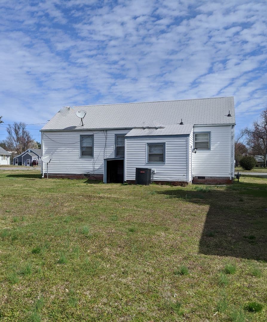 Richmond House: 3404 Carlton Road