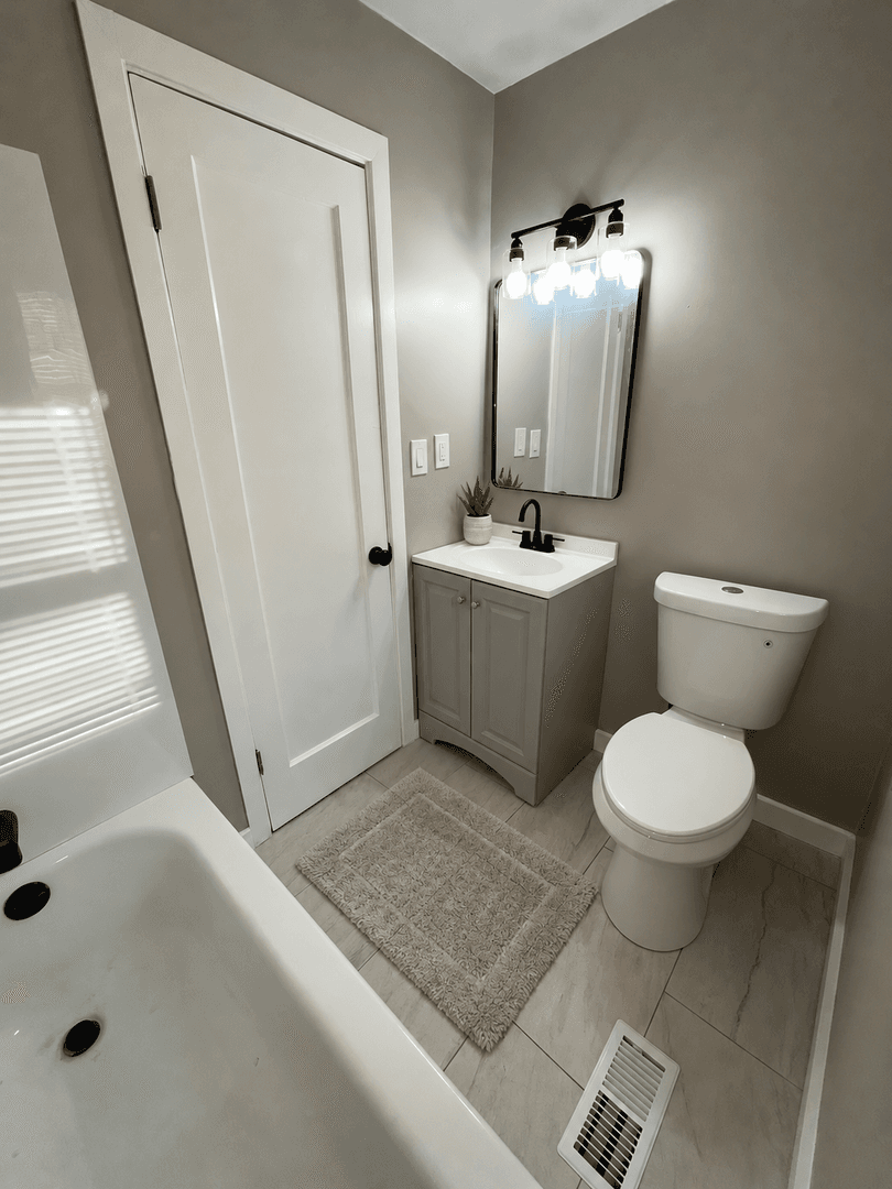 Gary Apartment: 200-238 E 45th Ave.