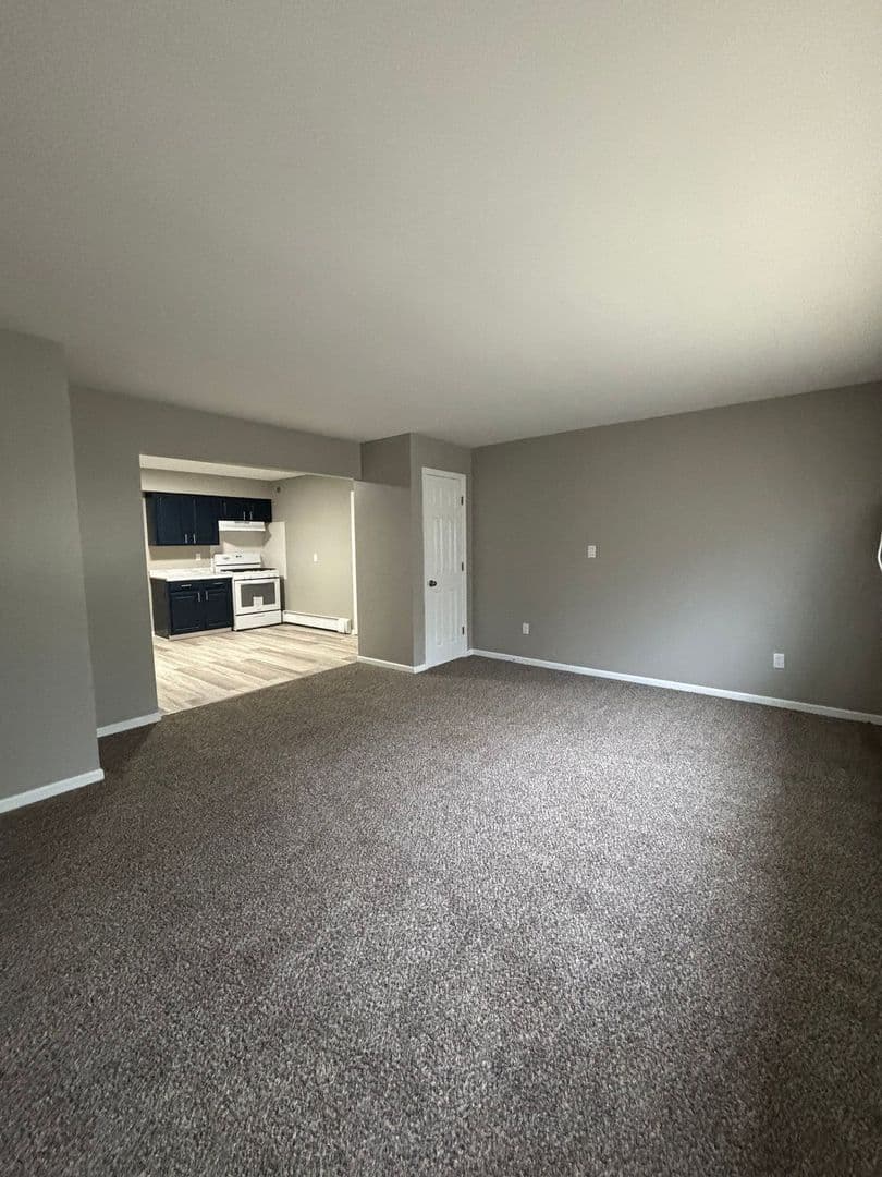 Gary Apartment: 801-09 E 32nd Ave.