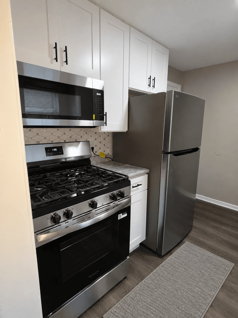 Gary Apartment: 200-238 E 45th Ave.