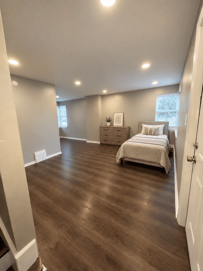 Gary Apartment: 200-238 E 45th Ave.