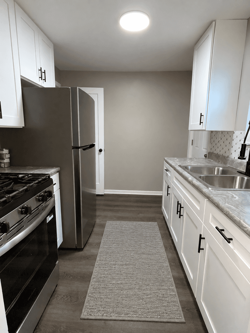 Gary Apartment: 200-238 E 45th Ave.