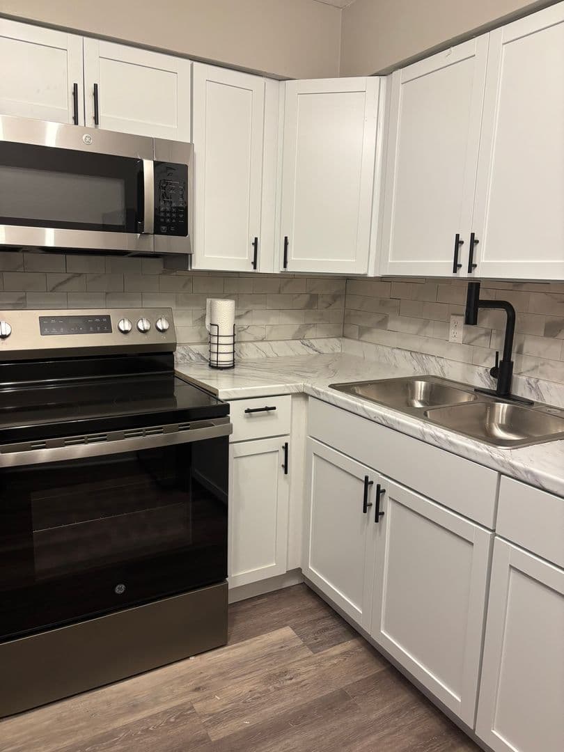 Gary Apartment: 5125 Georgia St.