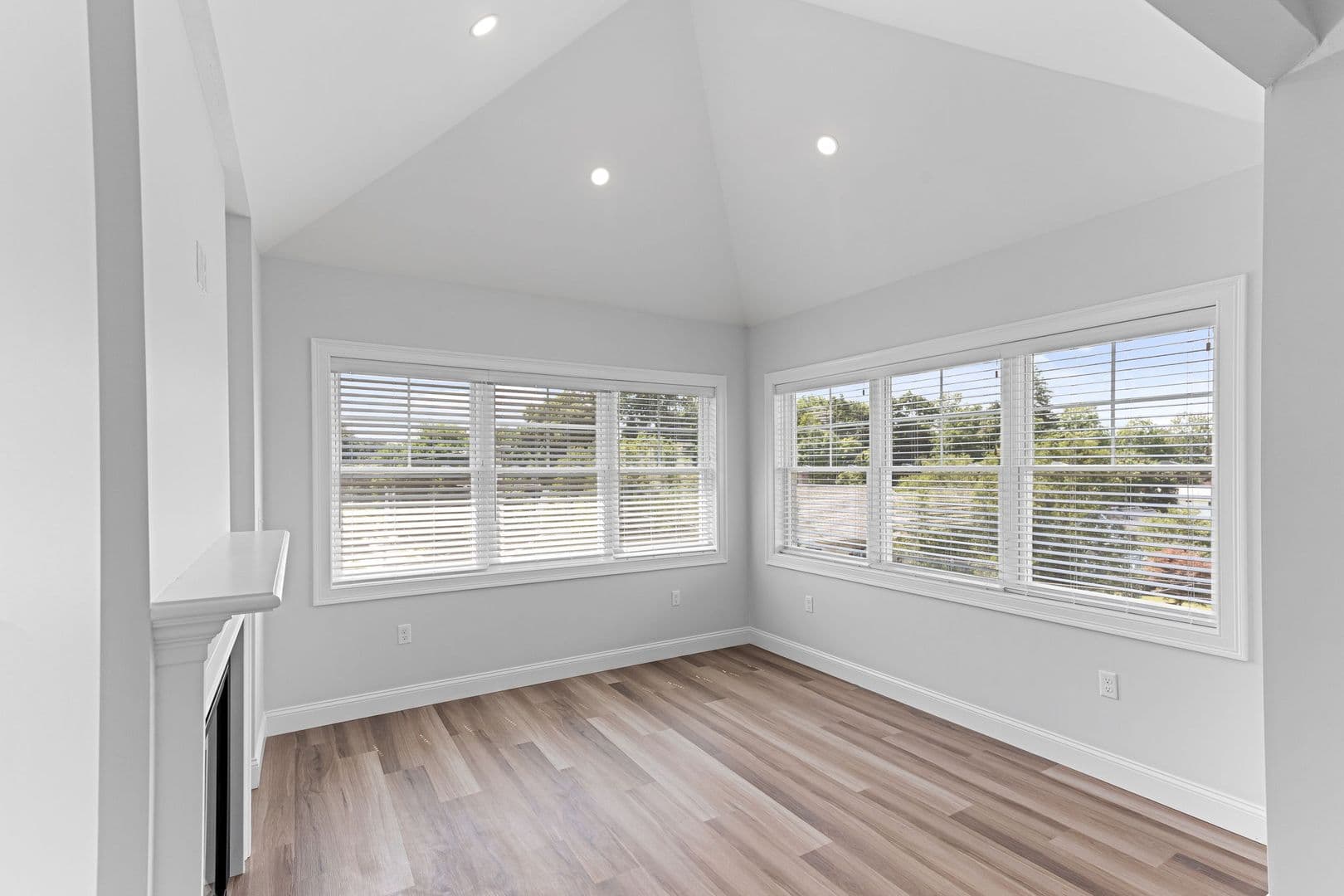 Foxboro Apartment: 21 Market Street