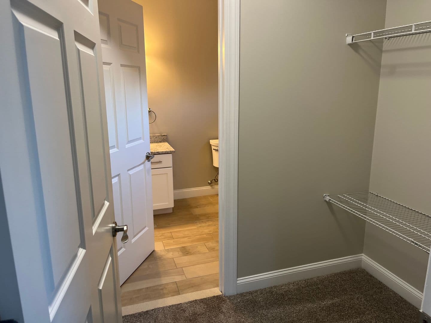 Foxborough Apartment: 34 Capone Road